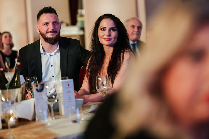 Na plese nechyběl ani dvojnásobný olympijský vítěz Lukáš Krpálek s manželkou Evou